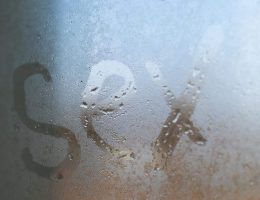 Sex în duș cum să transformi rutina într-o experiență intimă și sigură