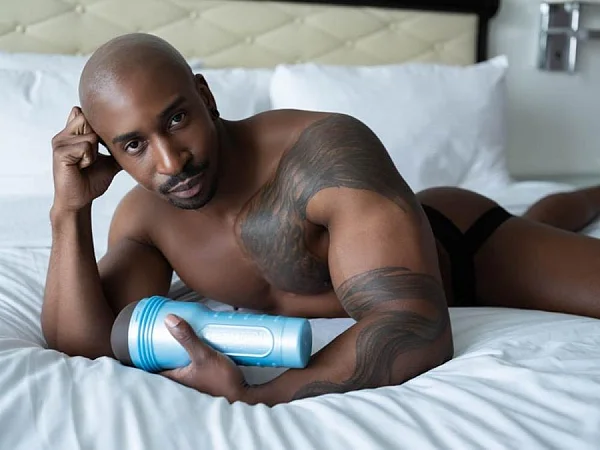 Masturbator Anus Max Konnor Overdrive
