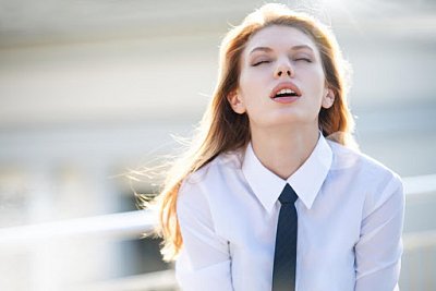 Orgasmul la femei –  O fascinanta combinatie de emotie, context, atingere si abandon